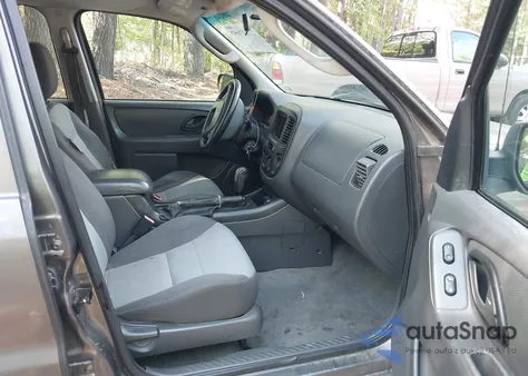 2006 Ford Escape Xls/Xls Manual from USA, damaged, VIN 1FMYU92Z46KA72724